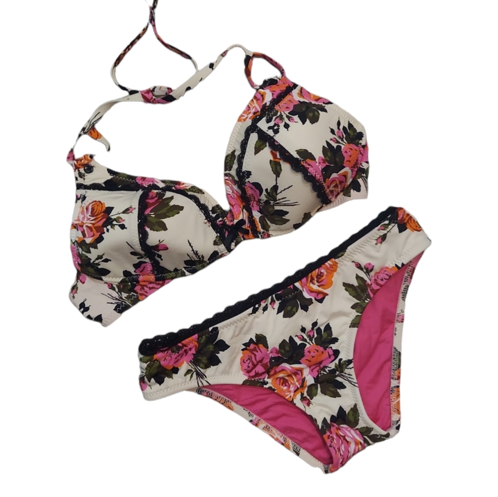 Betsey Johnson Rose Lace Bikini D Cup Top / Small Bottoms